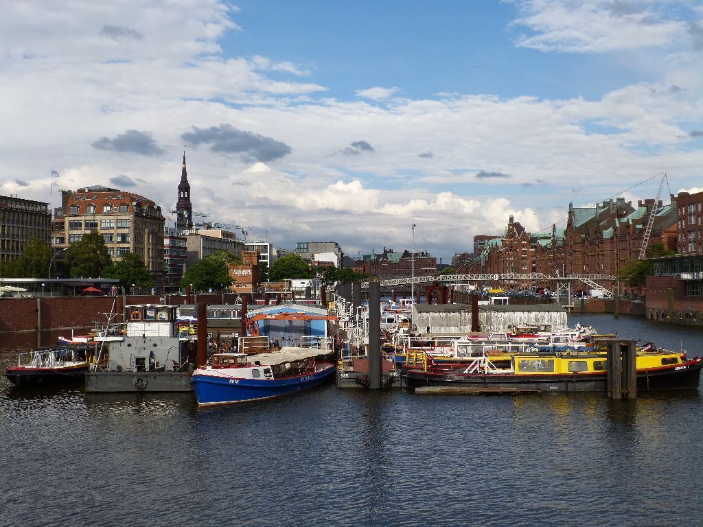 Hamburg harbor Landungsbrücken