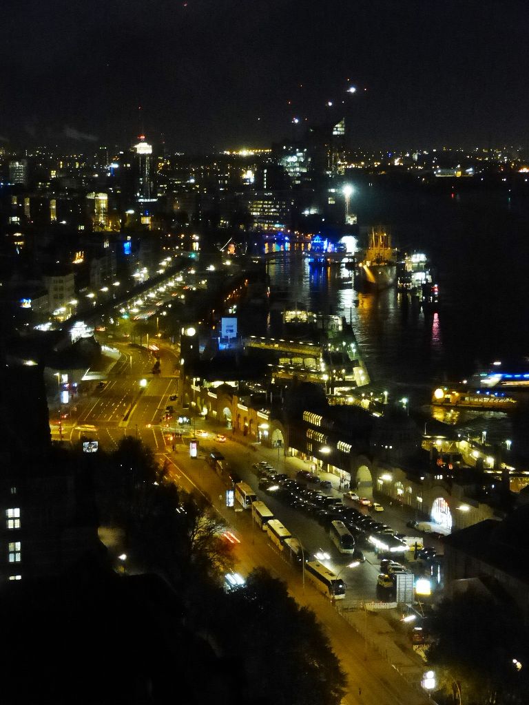 View from 20up Bar in Empire Riversite Hotel Hamburg