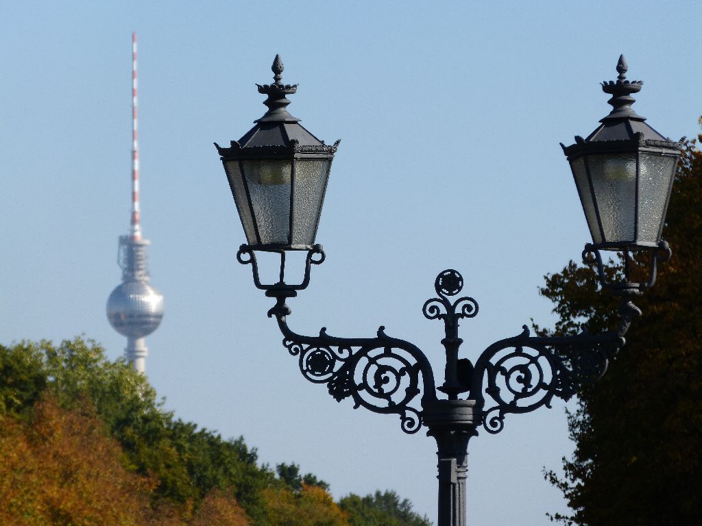 television-tower-in-berlin_02