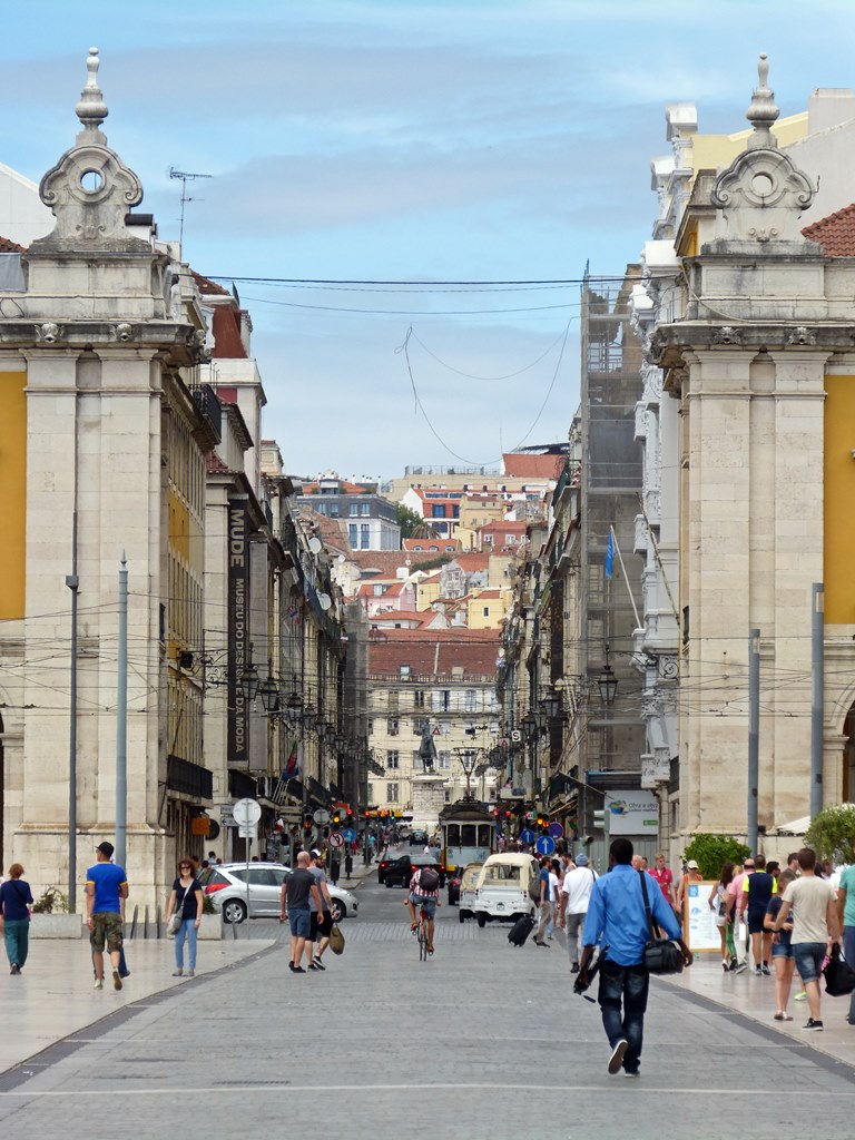 moments of travel in Lisbon, Portugal (16)