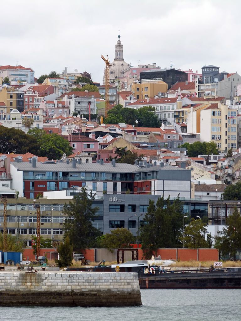 moments of travel on yellow boat tour in Lisbon, Portugal (26)