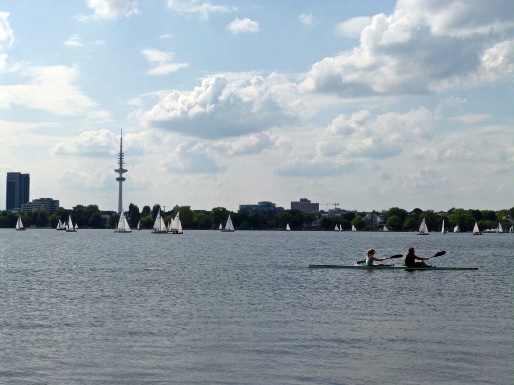 A spring day at the Außenalster