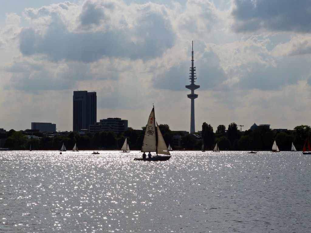 A spring day at the Außenalster