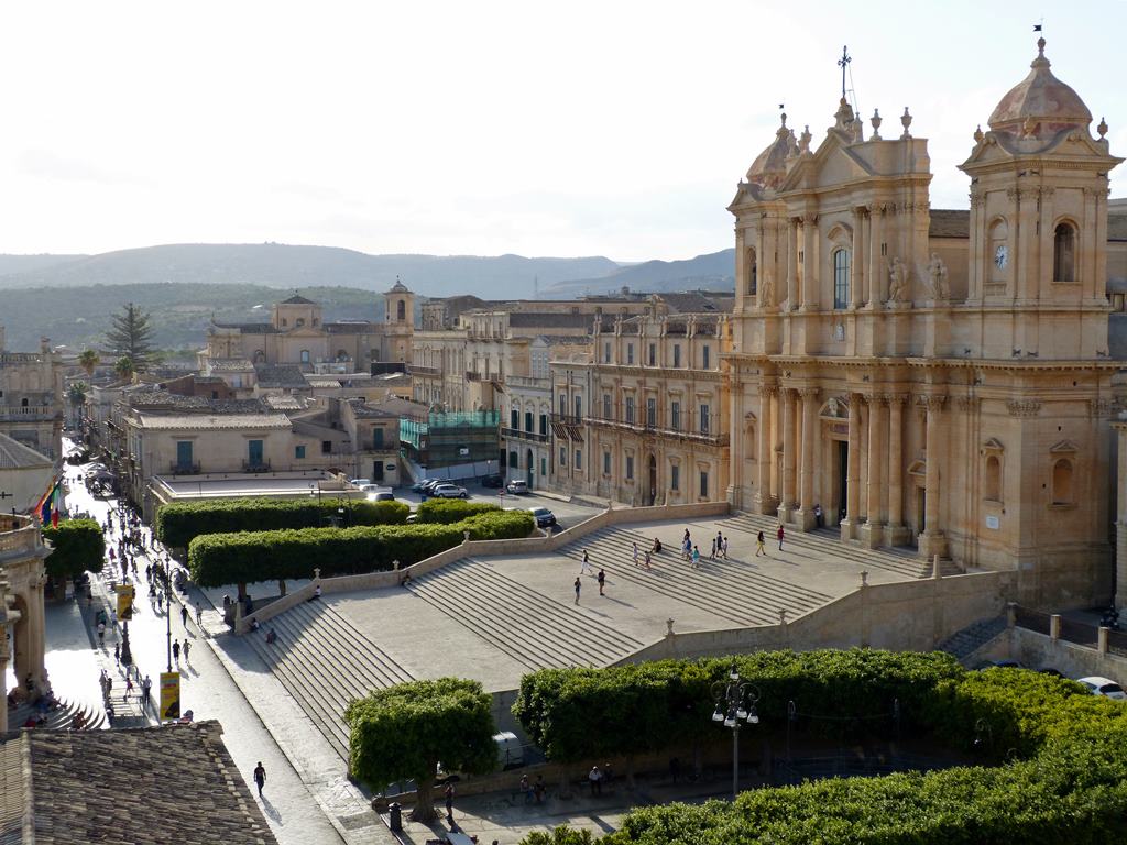 Noto - the perfect weekend getaway - momentsoftravel.com