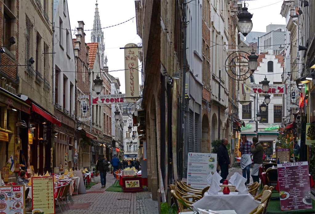 Kleine, enge Gasse in Brüssel, 48 Stunden Brüssel