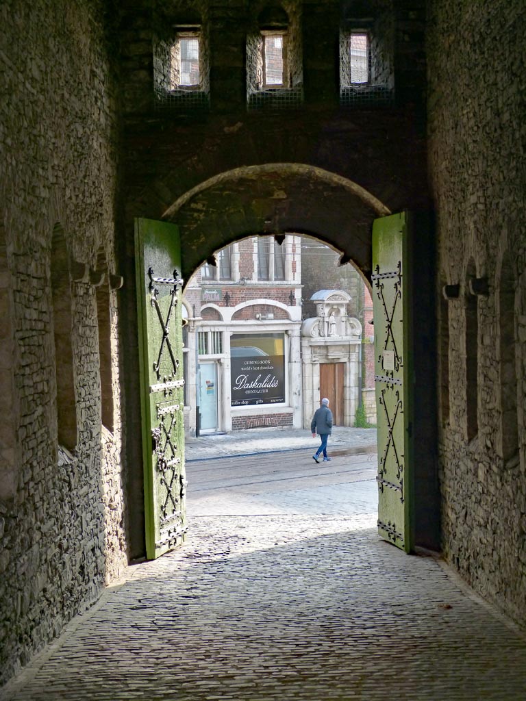 Altes Burgtor, Eingang Gravensteen in Gent, Gent Sehenswürdigkeiten, Moments of Travel