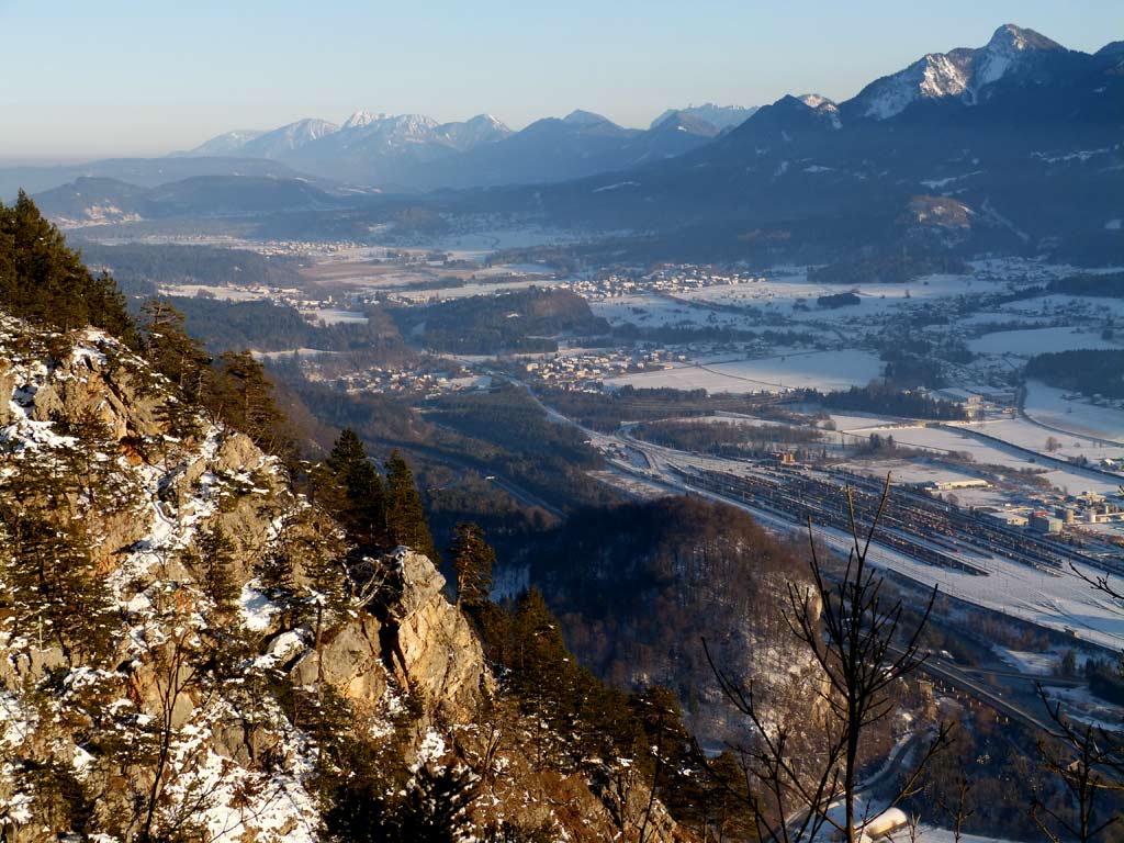 blick auf tal vom dobratsch parkplatz