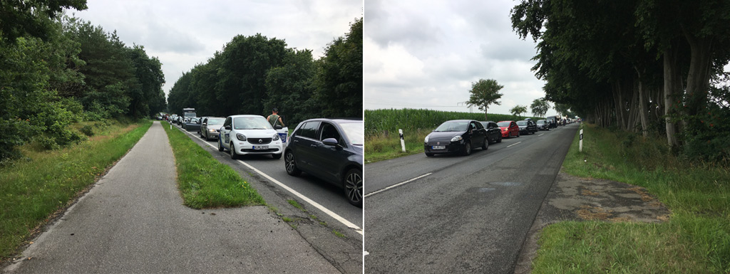 Autoreihe auf der Landstraße