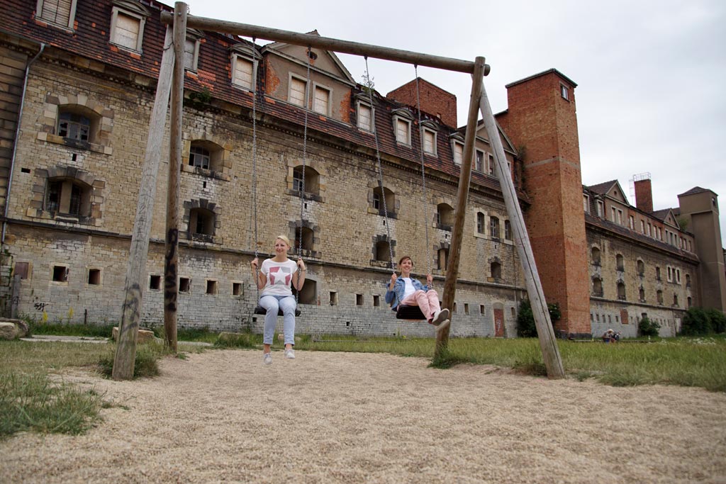 Frauen schaukeln Petersberg Erfurt