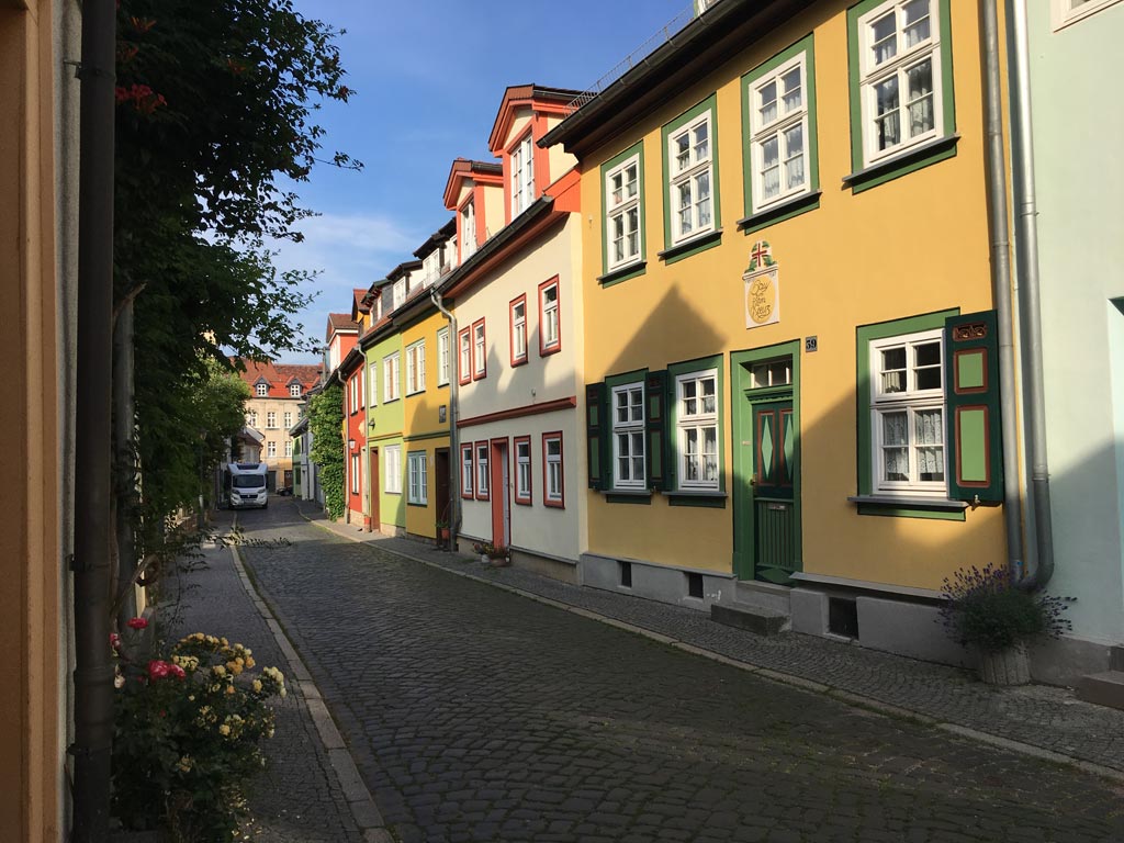 haus gelb gruen rot andreasviertel erfurt