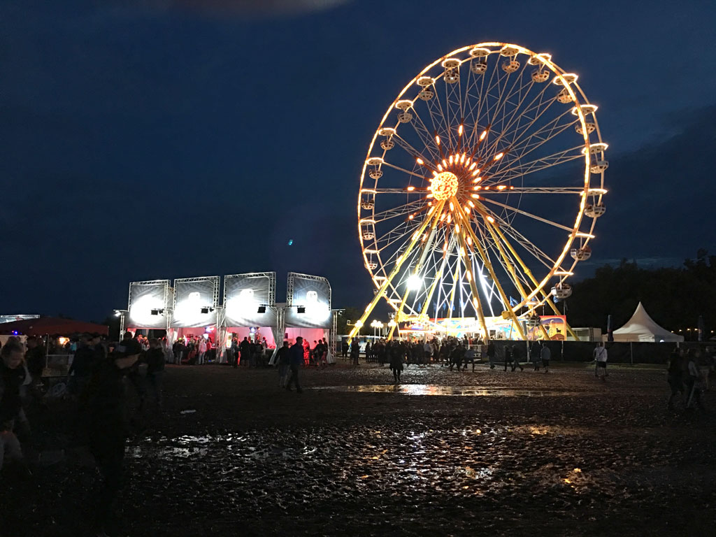 Riesenrad Nacht Matsch