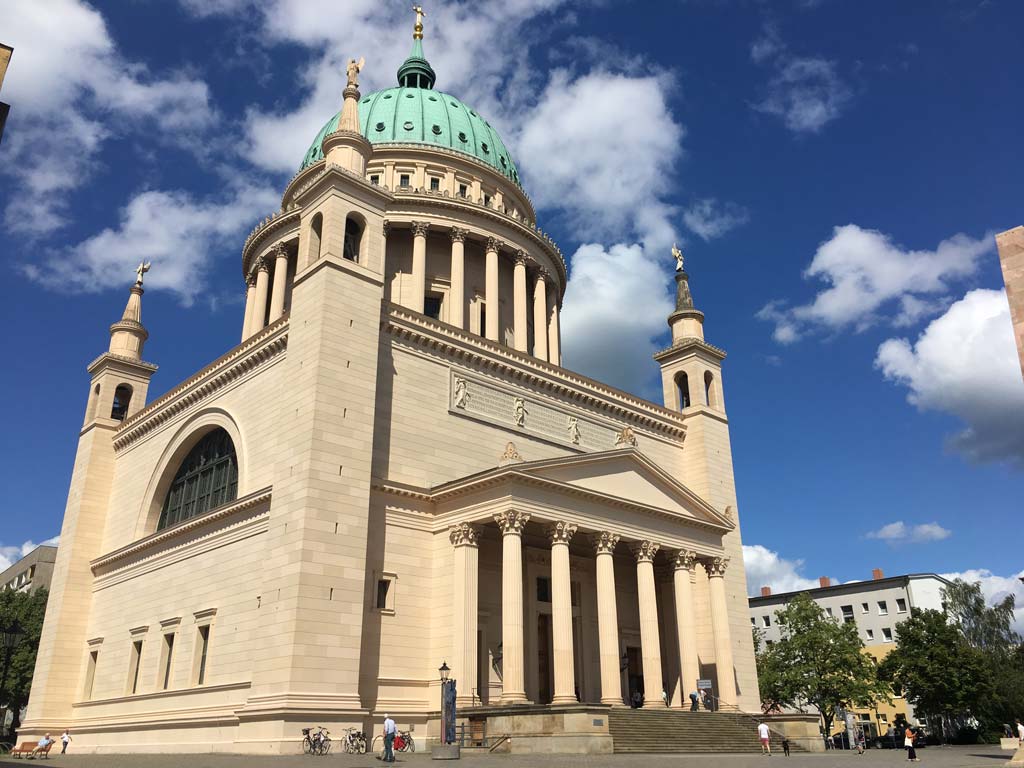 Nikolaikirche von der Seite