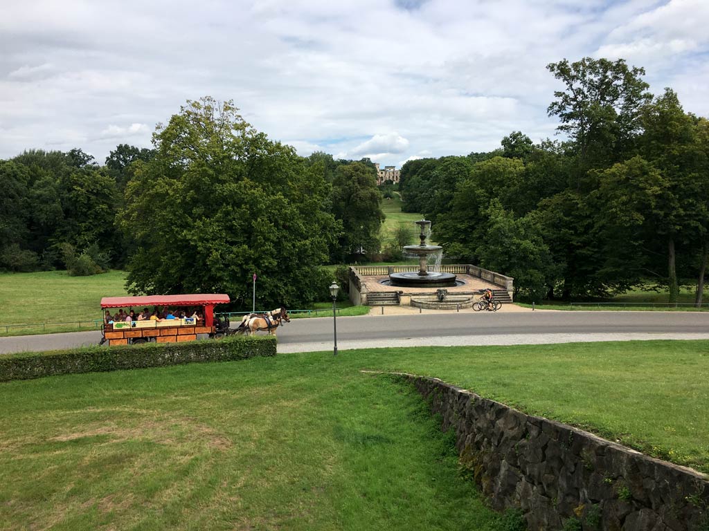 Kutsche Brunnen Potsdam Schlosspark