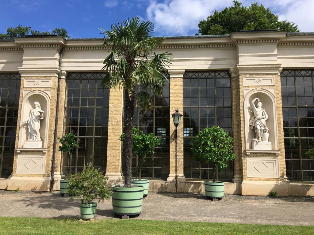 Palme Statue Glas Potsdam Orangerie