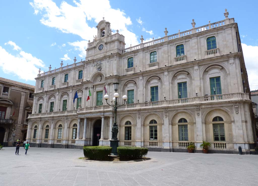 Piazza Universita Catania 