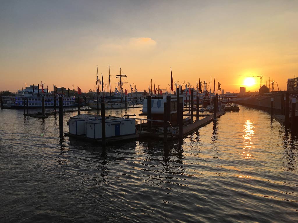 Sonnenuntergang Hafen Elbe