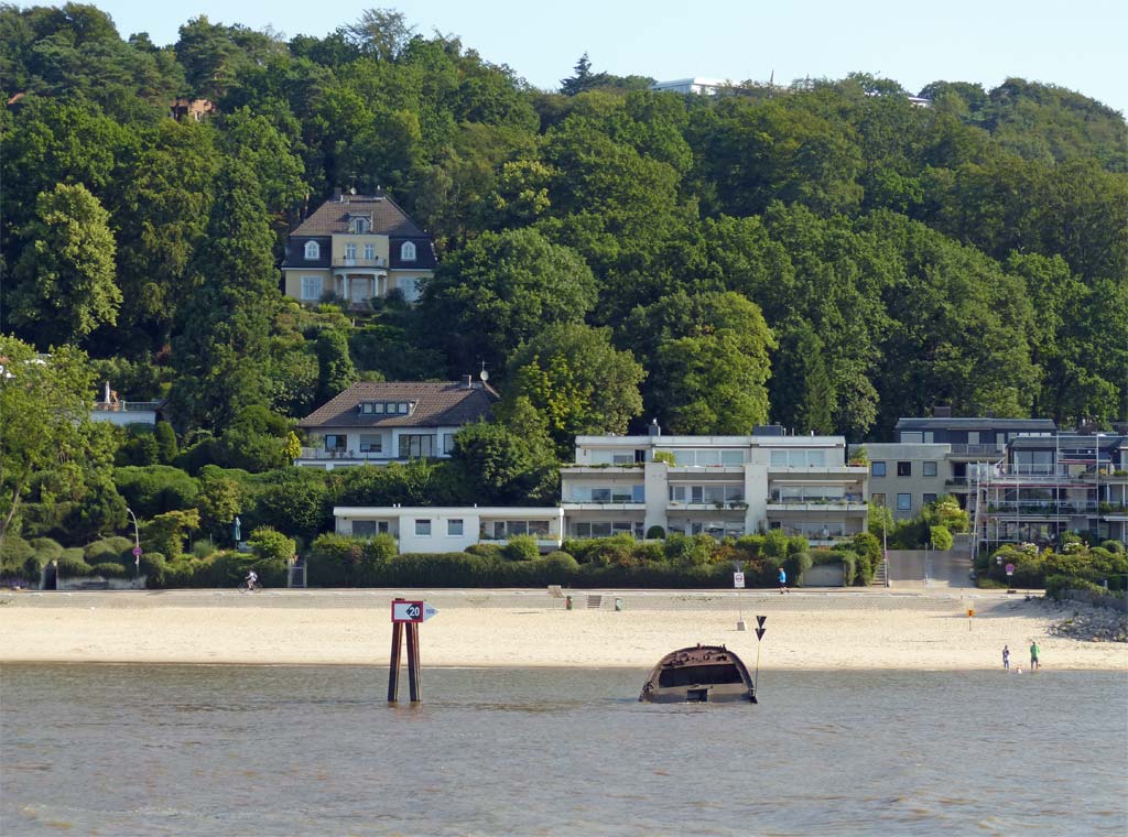 hamburg-blankenese-schiff-gesunken