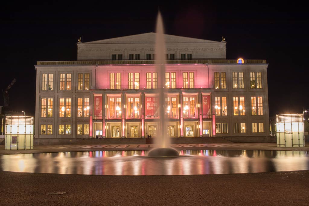 oper-leipzig-bei-nacht